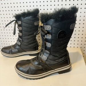 Sorel | Tofino II' Faux Fur Lined Waterproof Boot in Black NY2419-010 Sz. 6